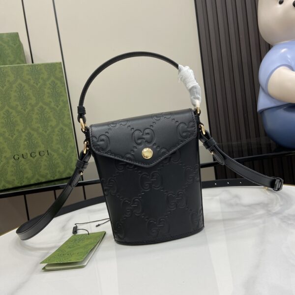 Gucci - GG shoulder Bag Black