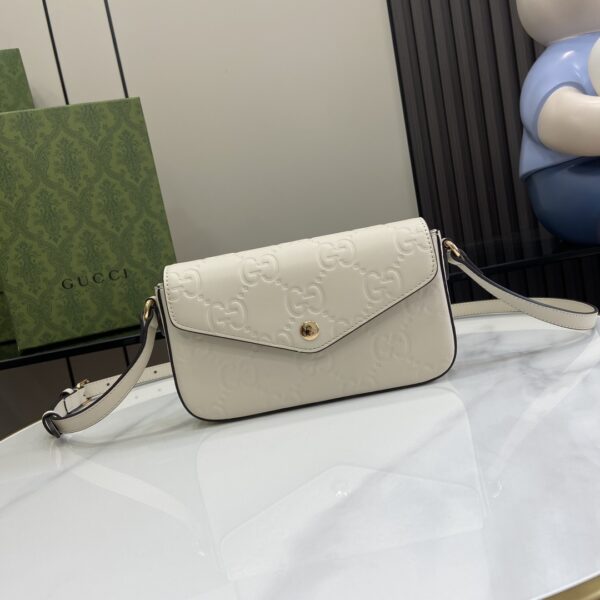 Gucci - Gg Super Mini Shoulder Bag Beige