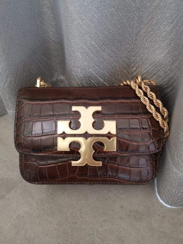 TORY BURCH ELEANOR Crocodile pattern [brown] TORY BURCH ELEANOR crocodile pattern cowhide accordion bag with dual-purpose shoulder, one zipper pocket and one internal slip pocket. Size 18.5*11