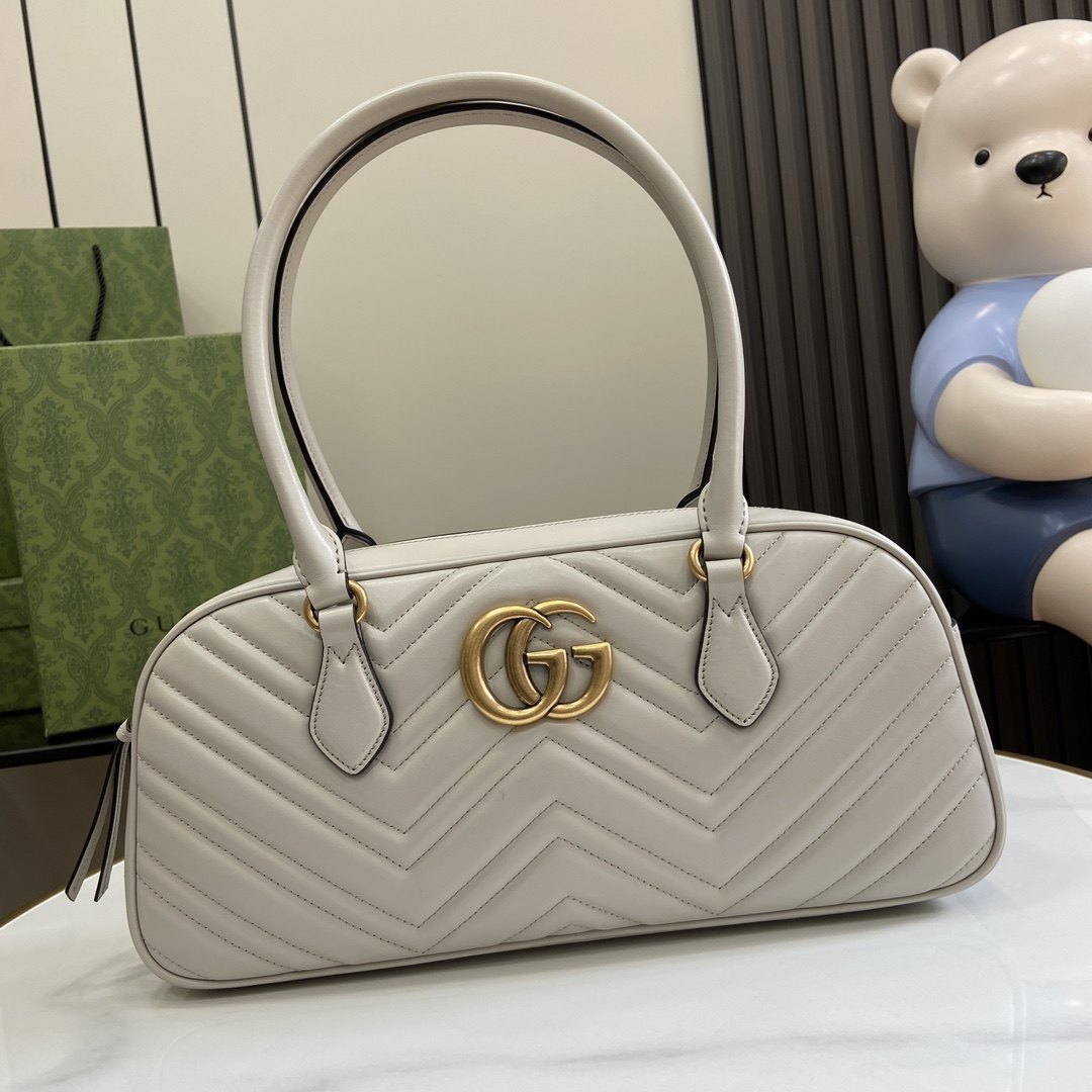 Gucci GG MARMONT medium handbag. weight: about 21 ounces. Model:795218. Dimensions: 35.5W x 16.5H x 7cmD. Color: Light Grey/Original Leather.