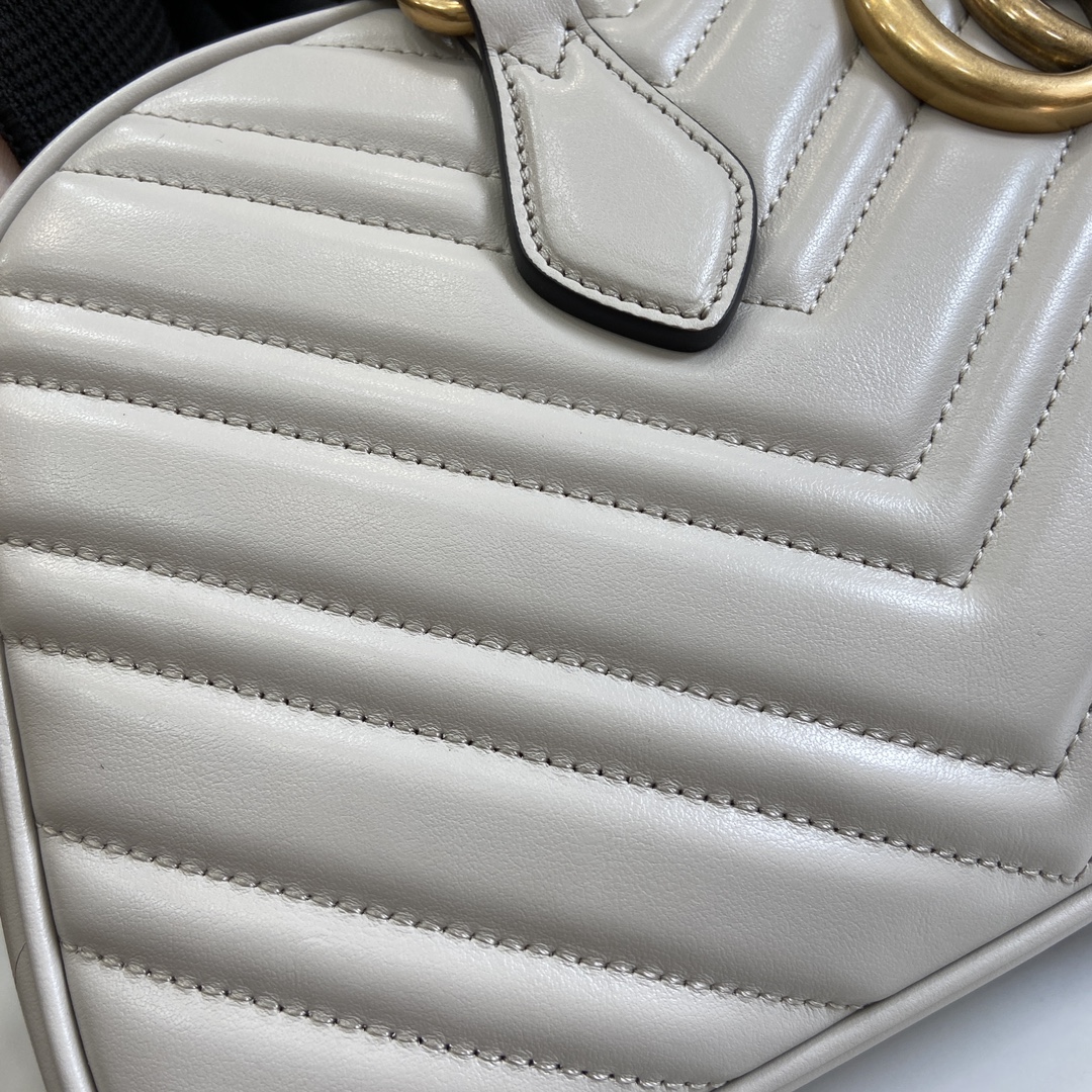 Gucci GG MARMONT medium handbag. weight: about 21 ounces. Model:795218. Dimensions: 35.5W x 16.5H x 7cmD. Color: Light Grey/Original Leather. - Image 4