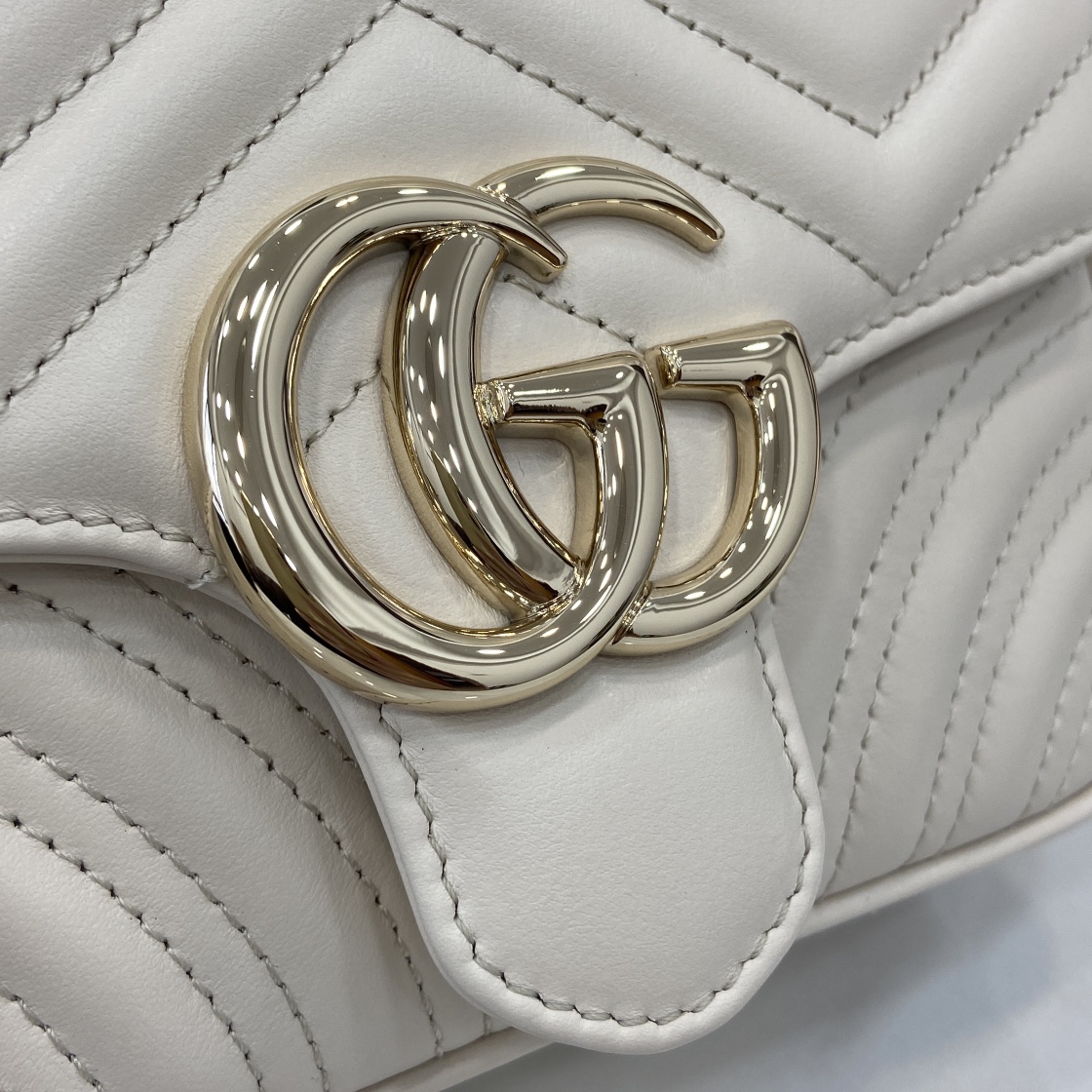 Gucci Marmont series mini handbag Model:811238. Size:17✖️13✖️6cm. Color: White/Imported original leather. - Image 6