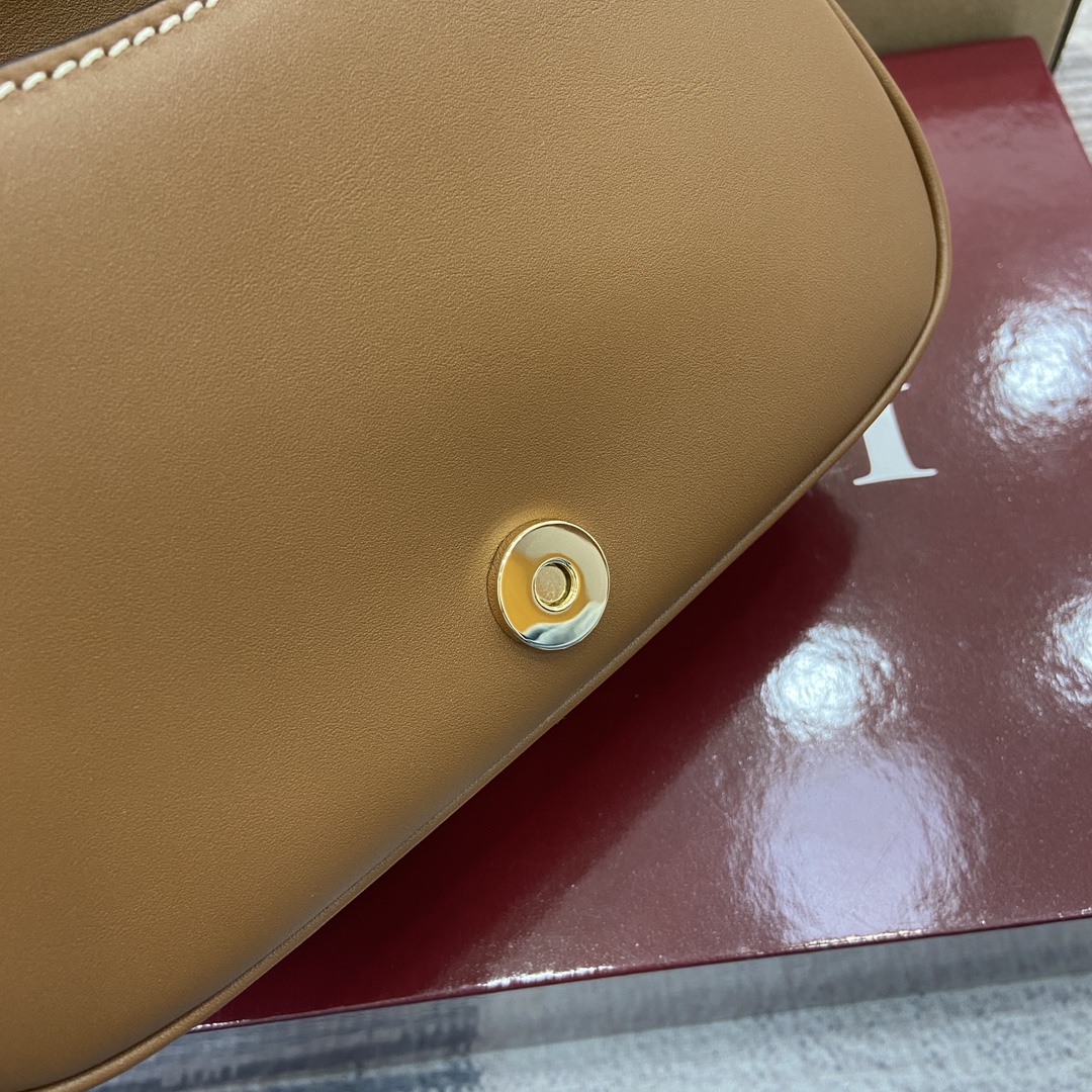 Gucci Blondie series handbags are decorated with the classic logo of the brand series that debuted in the early 1970s. Model:815700. Size: 21.5 (length) x 11 (height) x 8cm (thickness) Color: Brown/Canvas. - Image 5