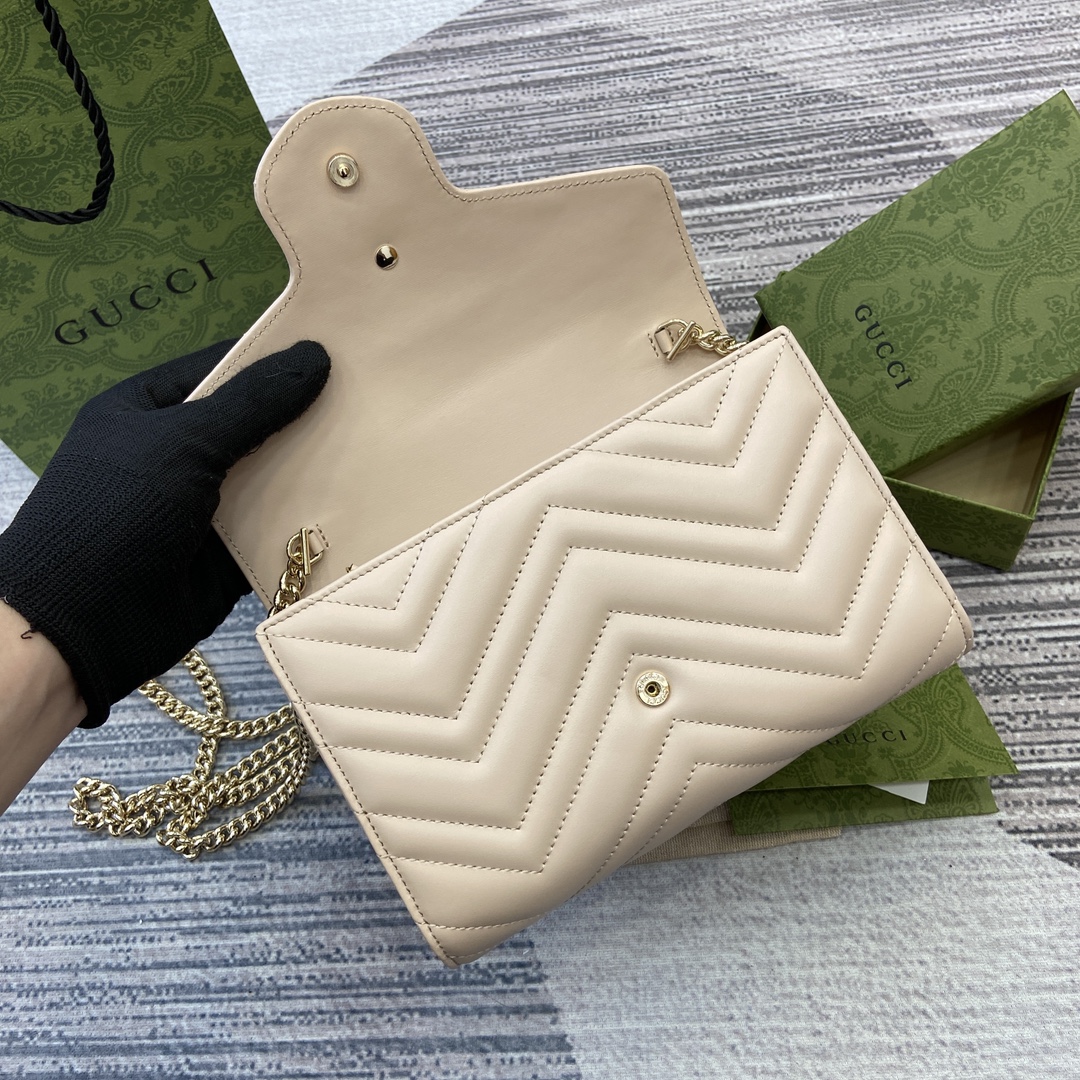 Gucci GG Marmont series quilted mini handbag Model number:474575. Size: 20 (W) x 13 (H) x 6cm (D) Color: New Light Pink/Original Leather. - Image 3