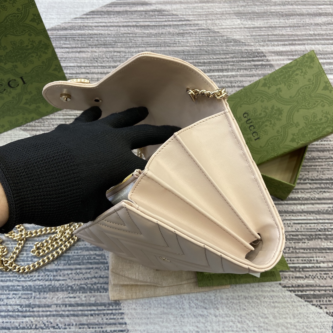 Gucci GG Marmont series quilted mini handbag Model number:474575. Size: 20 (W) x 13 (H) x 6cm (D) Color: New Light Pink/Original Leather. - Image 6