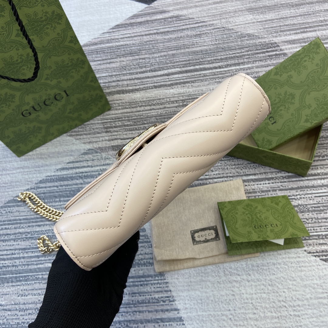 Gucci GG Marmont series quilted mini handbag Model number:474575. Size: 20 (W) x 13 (H) x 6cm (D) Color: New Light Pink/Original Leather. - Image 2