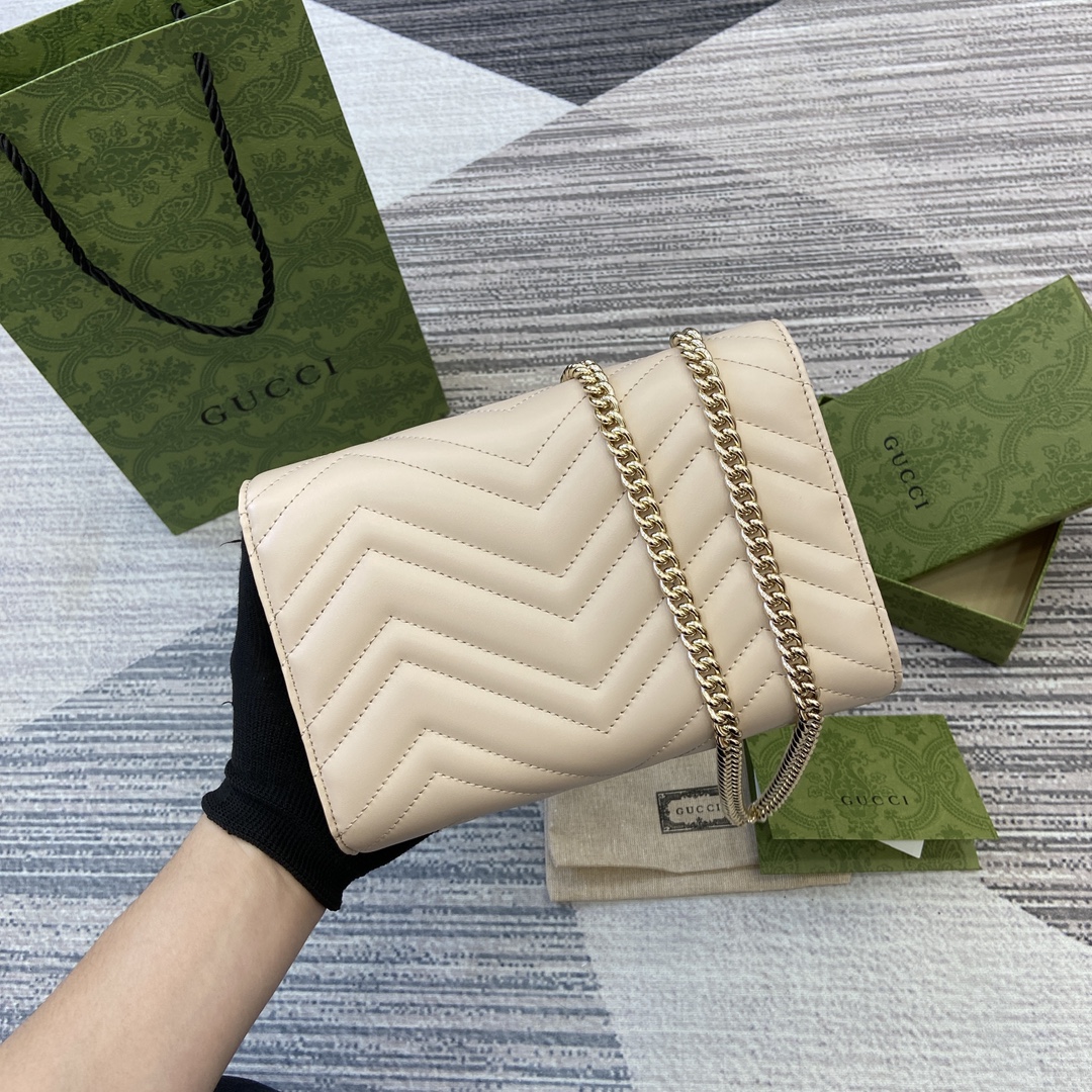 Gucci GG Marmont series quilted mini handbag Model number:474575. Size: 20 (W) x 13 (H) x 6cm (D) Color: New Light Pink/Original Leather. - Image 10