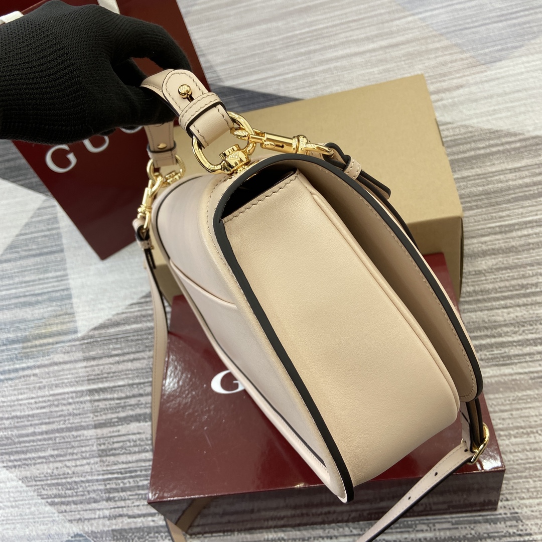 Gucci Blondie series handbags are decorated with the brand's classic logo that debuted in the early 1970s Model:815719. Size: 32 (length) x 17 (height) x 10cm (thickness) Color: New light pink original leather. - Image 10