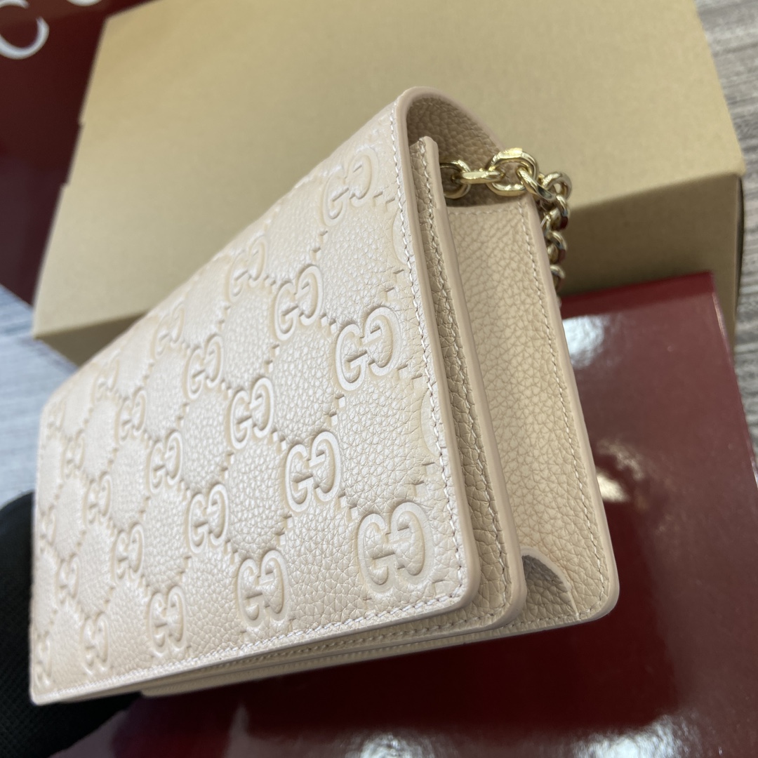 Gucci GG Emblem series super soft lychee pink embossed/full leather chain bag Model:818705. Size: 20 (length) x 12.5 (width) x 4cm (thickness) Color: Pink full leather/original leather. - Image 6