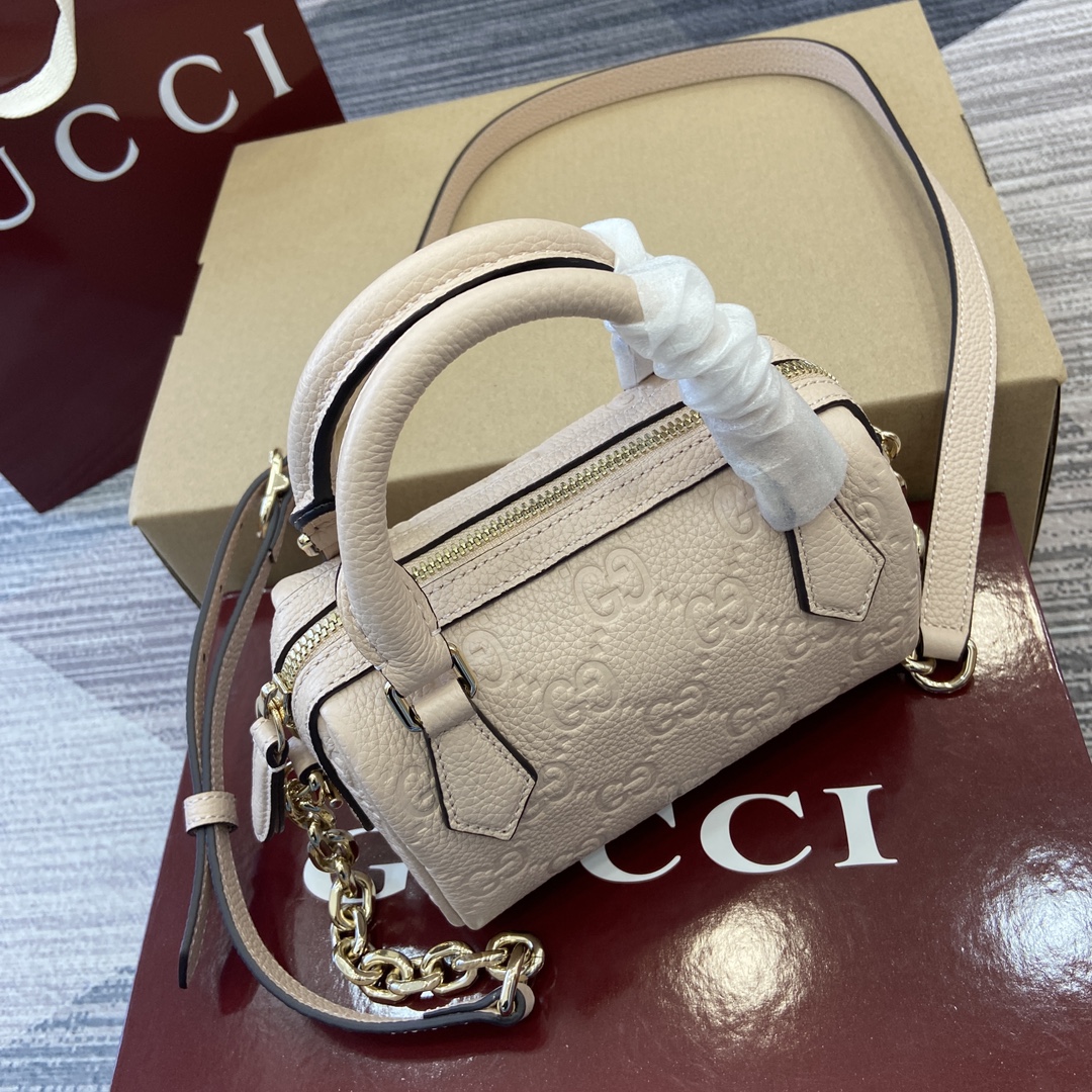 Gucci GG Emblem series super mini handbag Model:815256. Size: 16.5 (length) x 10 (width) x 8cm (thickness) Color: Pink full leather/original leather. Search - Image 9