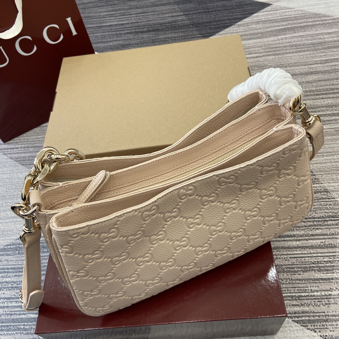 Gucci GG Emblem series small shoulder Model:815263. Size: 29 (length) x 17 (width) x 10cm (thickness) Color: Pink full leather/original leather. - Image 8