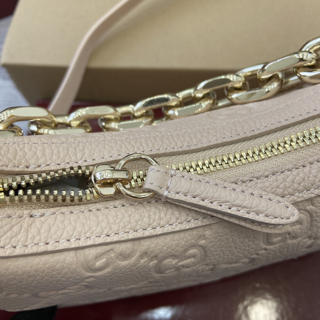 Gucci GG Emblem series medium shoulder Model:820453. Dimensions: 32 (W) x 24 (H) x 7cm (D) Color: Pink pressed leather/Original leather. - Image 7