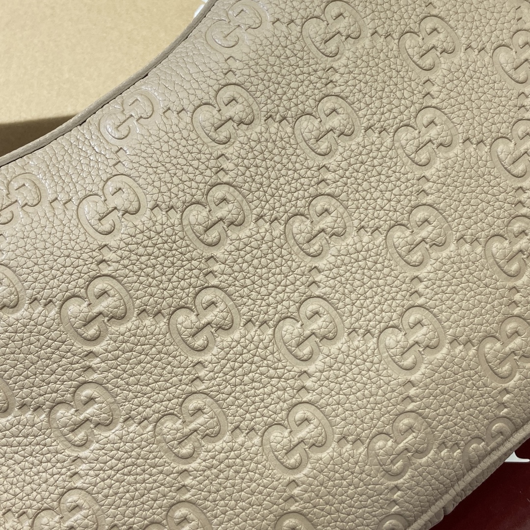 Gucci GG Emblem series small shoulder bag Model:815263. Size: 29 (length) x 17 (width) x 10cm (thickness) Color: Grey pressed full leather/original leather. - Image 3