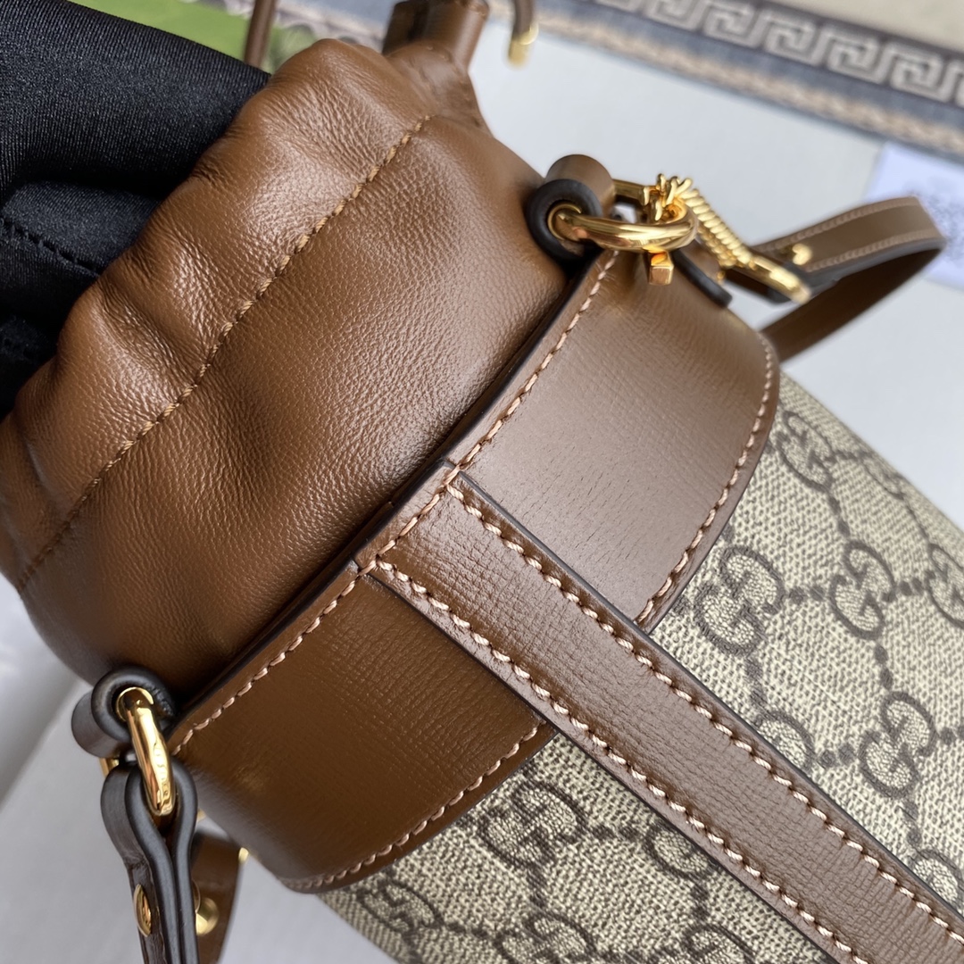 Gucci Horsebit Handbag Bucket Bag‼ This year's GG has no fancy patterns! It comes with an extremely retro style! Model: 637115 Size: 19×14×14cm. - Image 5