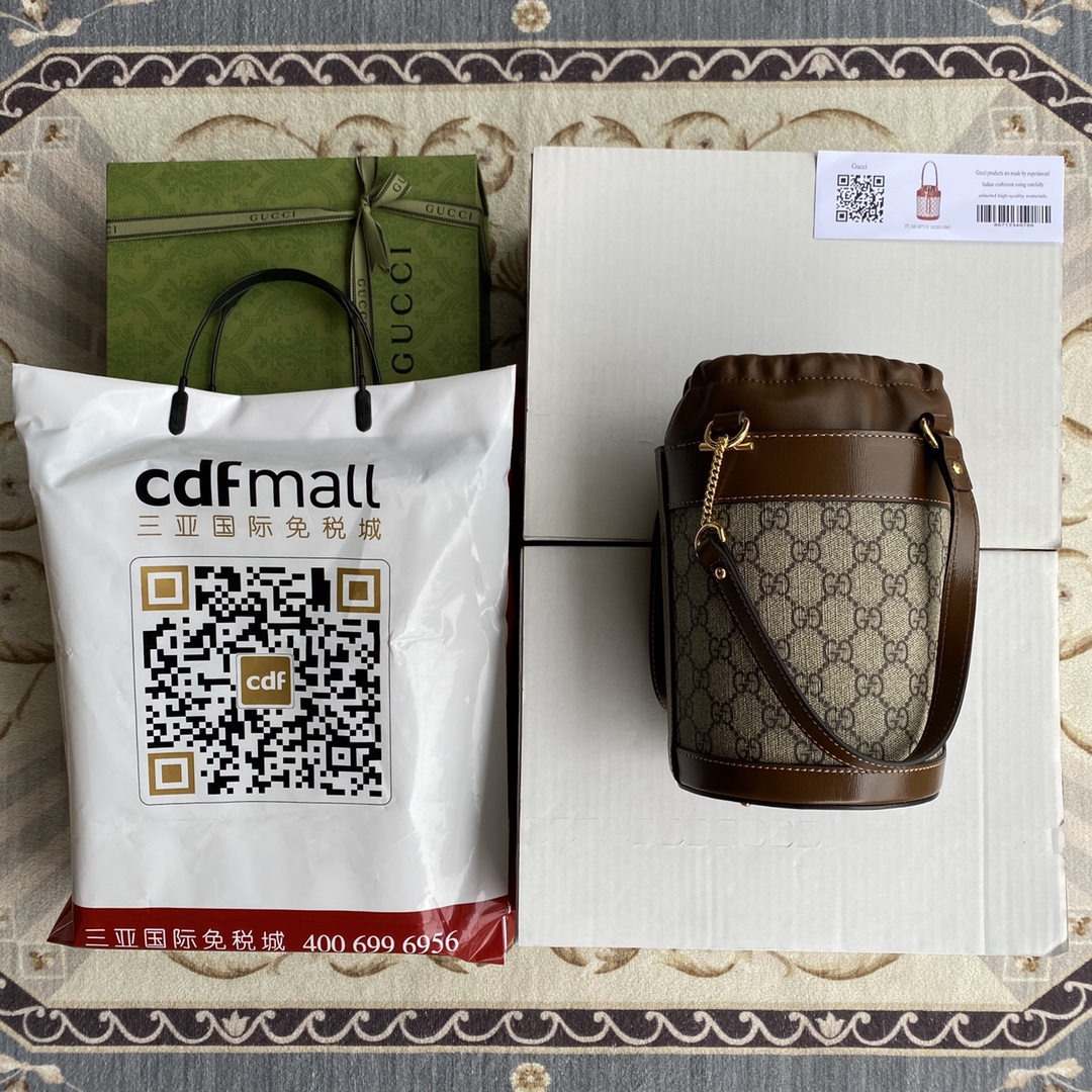 Gucci Horsebit Handbag Bucket Bag‼ This year's GG has no fancy patterns! It comes with an extremely retro style! Model: 637115 Size: 19×14×14cm. - Image 9