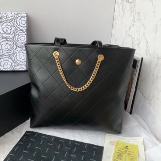 CHANEL: 23p The full leather shopping bags, diamond-shaped shopping bag Size: 37/36/6 Style No. AS3938