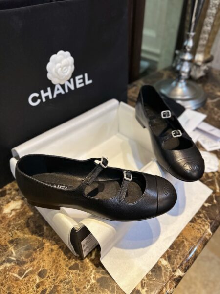 Chanel Leather flats