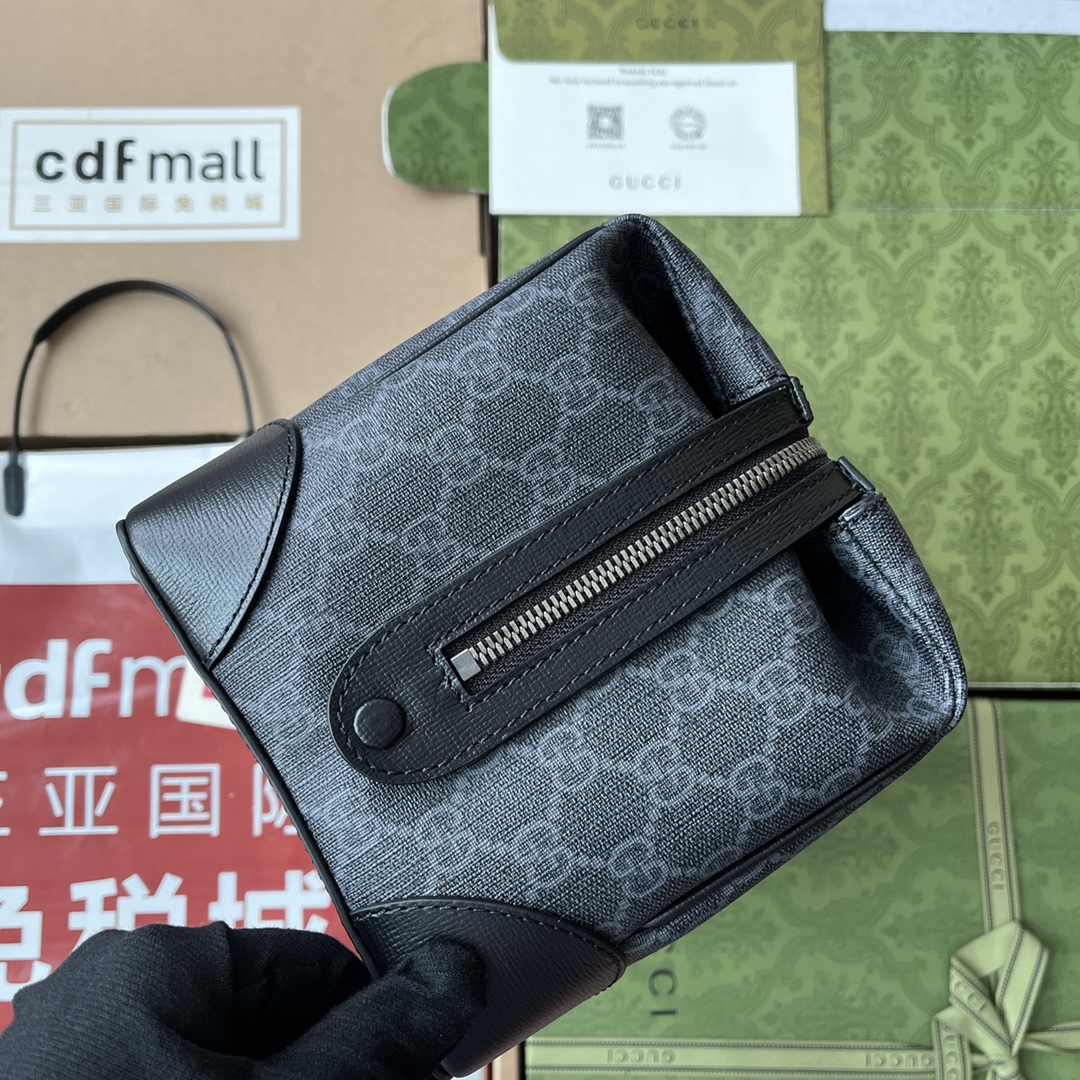 Gucci Gucci Savoy series toiletry bag model number 739391 96IWT 8745 Zipper closure 26 cm (width) x 16.5 cm (height) x 16 cm (depth) Weight: Approximately 0.59 kg - Image 4