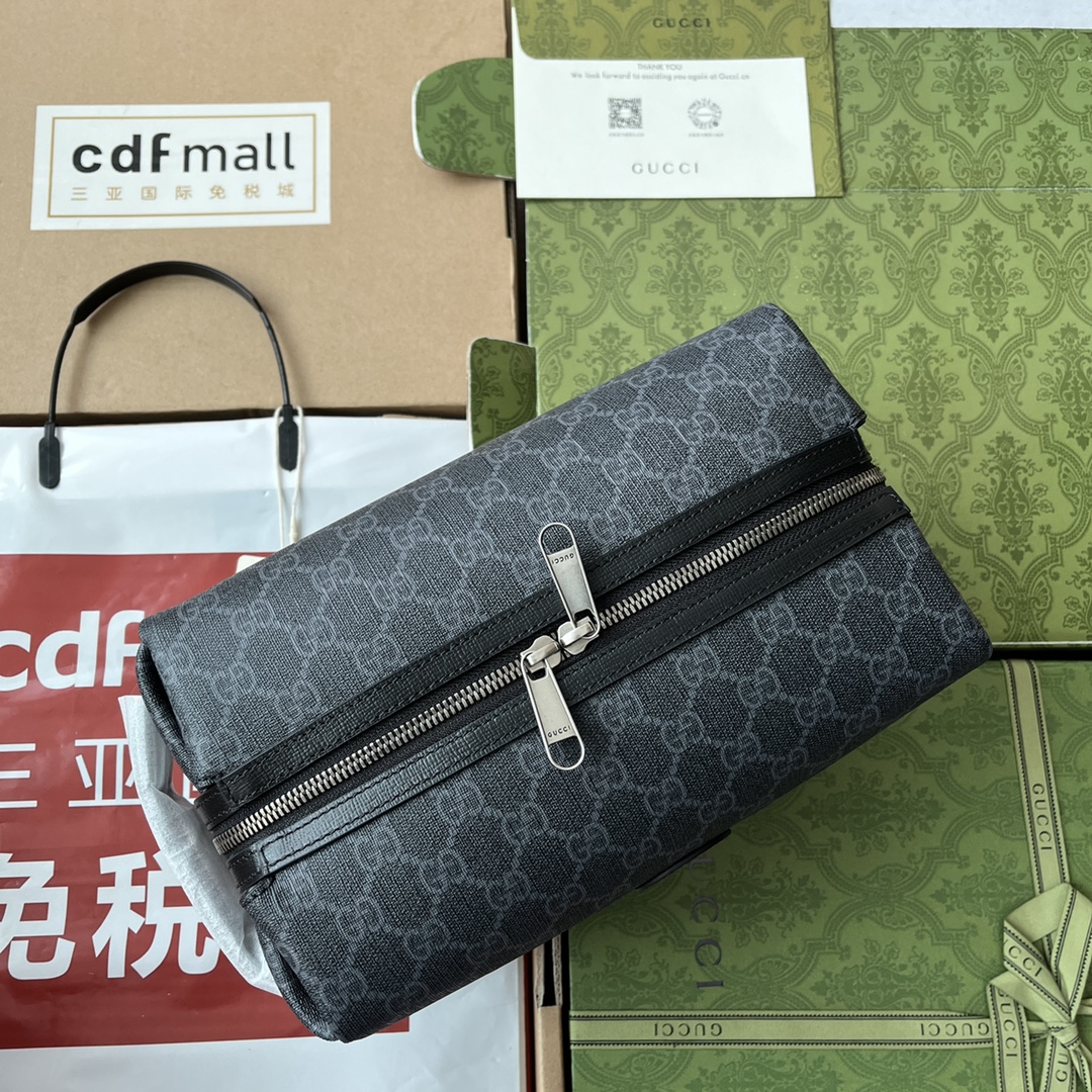 Gucci Gucci Savoy series toiletry bag model number 739391 96IWT 8745 Zipper closure 26 cm (width) x 16.5 cm (height) x 16 cm (depth) Weight: Approximately 0.59 kg - Image 3