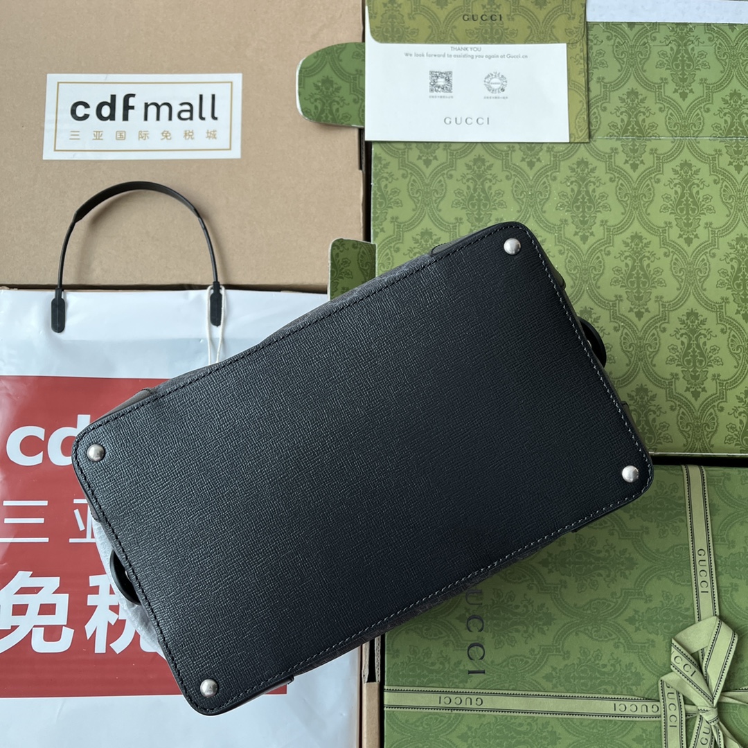 Gucci Gucci Savoy series toiletry bag model number 739391 96IWT 8745 Zipper closure 26 cm (width) x 16.5 cm (height) x 16 cm (depth) Weight: Approximately 0.59 kg - Image 5