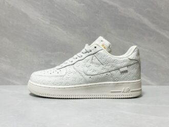 LOUIS VUITTON Trainer