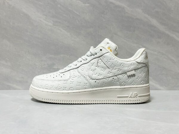 LOUIS VUITTON Trainer