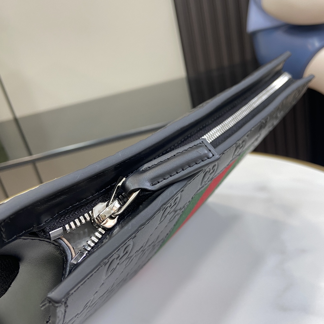 Gucci clutch with decorative strap Model:475316. Size:26✖️20✖️6cm. Color: Black/embossed G original leather. - Image 4