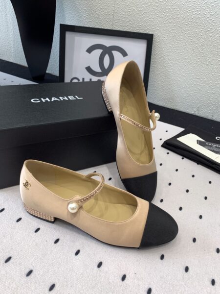 Chanel Leather flats shoes