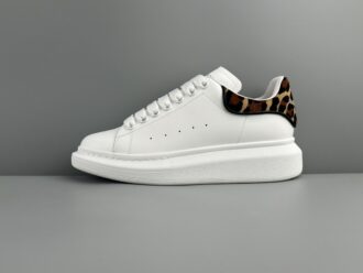 Alexander McQUEEN 2024 latest leopard print McQueen white shoes