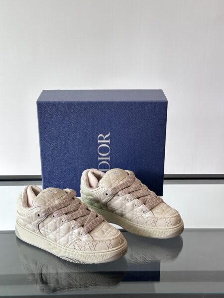 Dior xERL new spring limited edition casual shoes, big tongue skateboard sneakers, jointly created by Dior Man shoe designer Thibo Denis and ERL designers