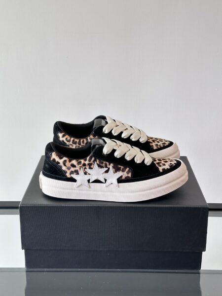 𝐀𝐦𝐢𝐫𝐢 𝐒𝐮𝐧𝐬𝐞𝐭 𝐒𝐤𝐚𝐭𝐞# Emil couple star shoes casual skateboard shoes are so beautiful. Slightly flat body, slightly thick sole, suede leather stitching