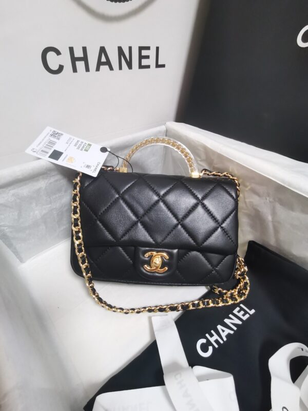 Chanel 24S new CF handbag exudes a unique and high-end vibe 13x20x7 cm Model: AS4848.