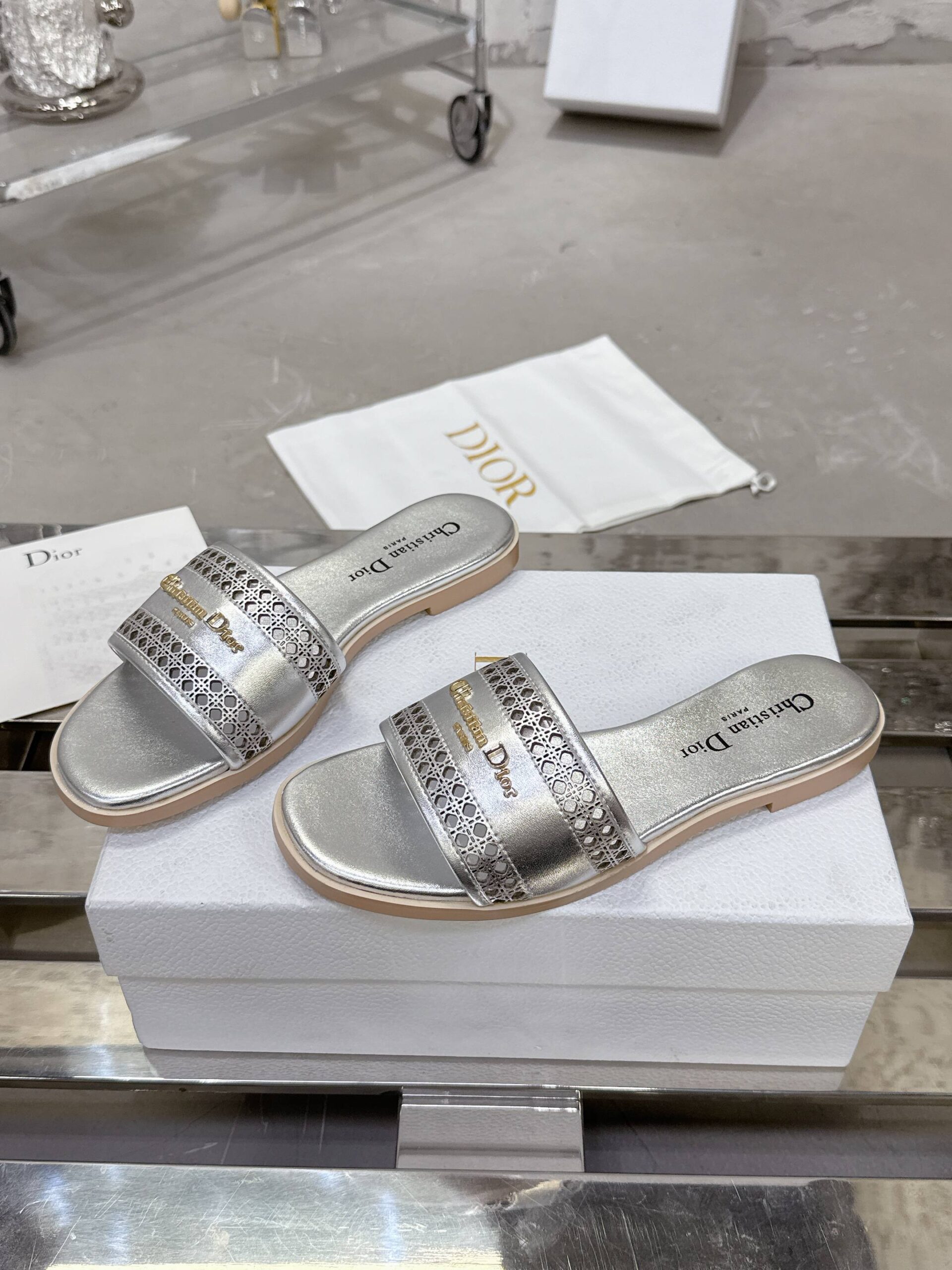 DIOR AND LEWIS HAMILTON - Image 7