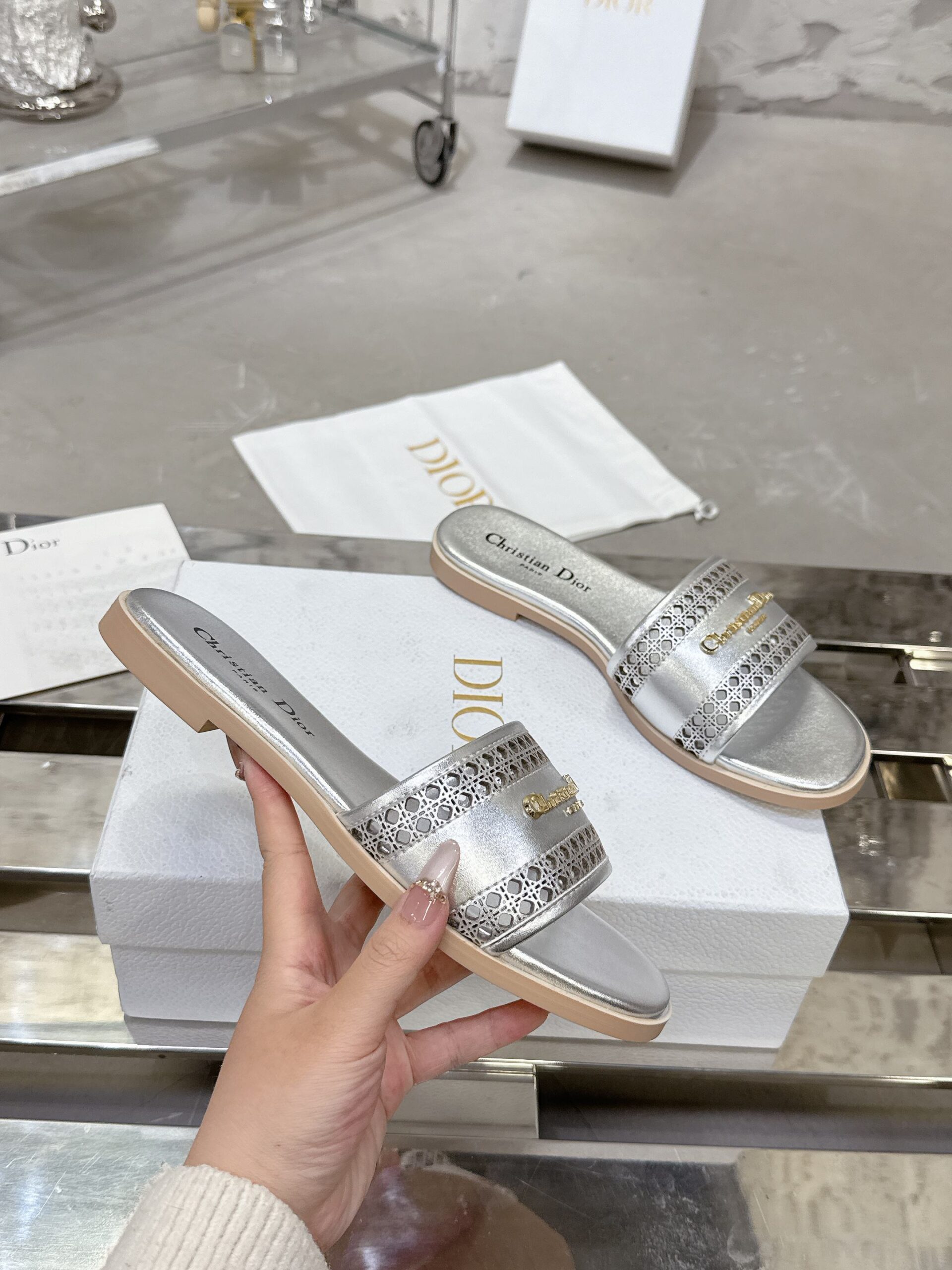 DIOR AND LEWIS HAMILTON - Image 2