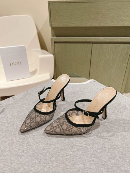 "DIOR" | Fairy-Tale Versatile Crystal Embellished Kitten Heel Shoes ❤️ Early Spring New Arrivals