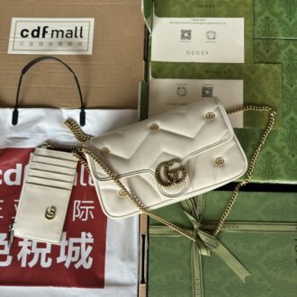 Gucci Marmont series mini shoulder bag Chain shoulder strap (55 cm drop) ·Snap button closure ·12cm (length) x 21cm (width) x 5cm (thickness) ·Weight: Approx. 0.447kg