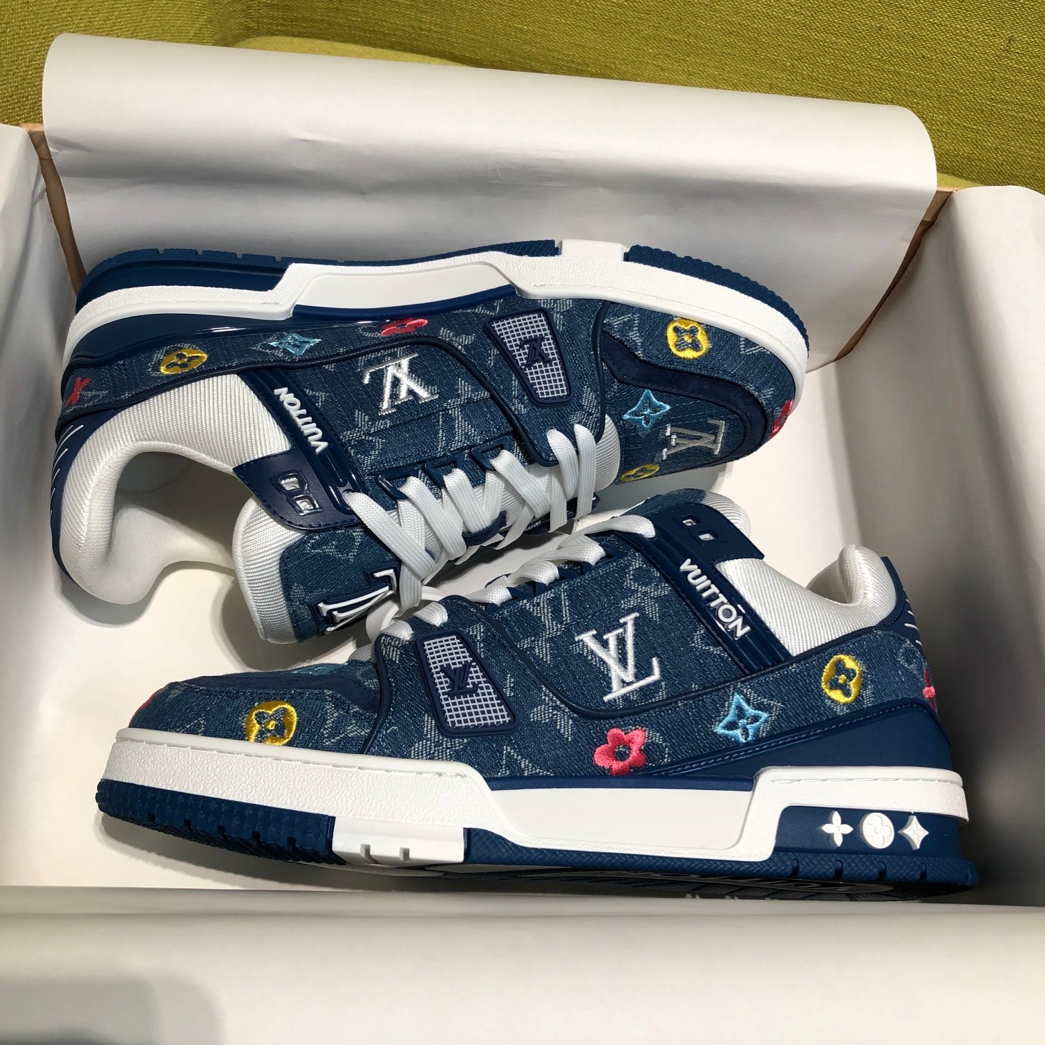 LOUIS VUITTON Trainer - Image 4