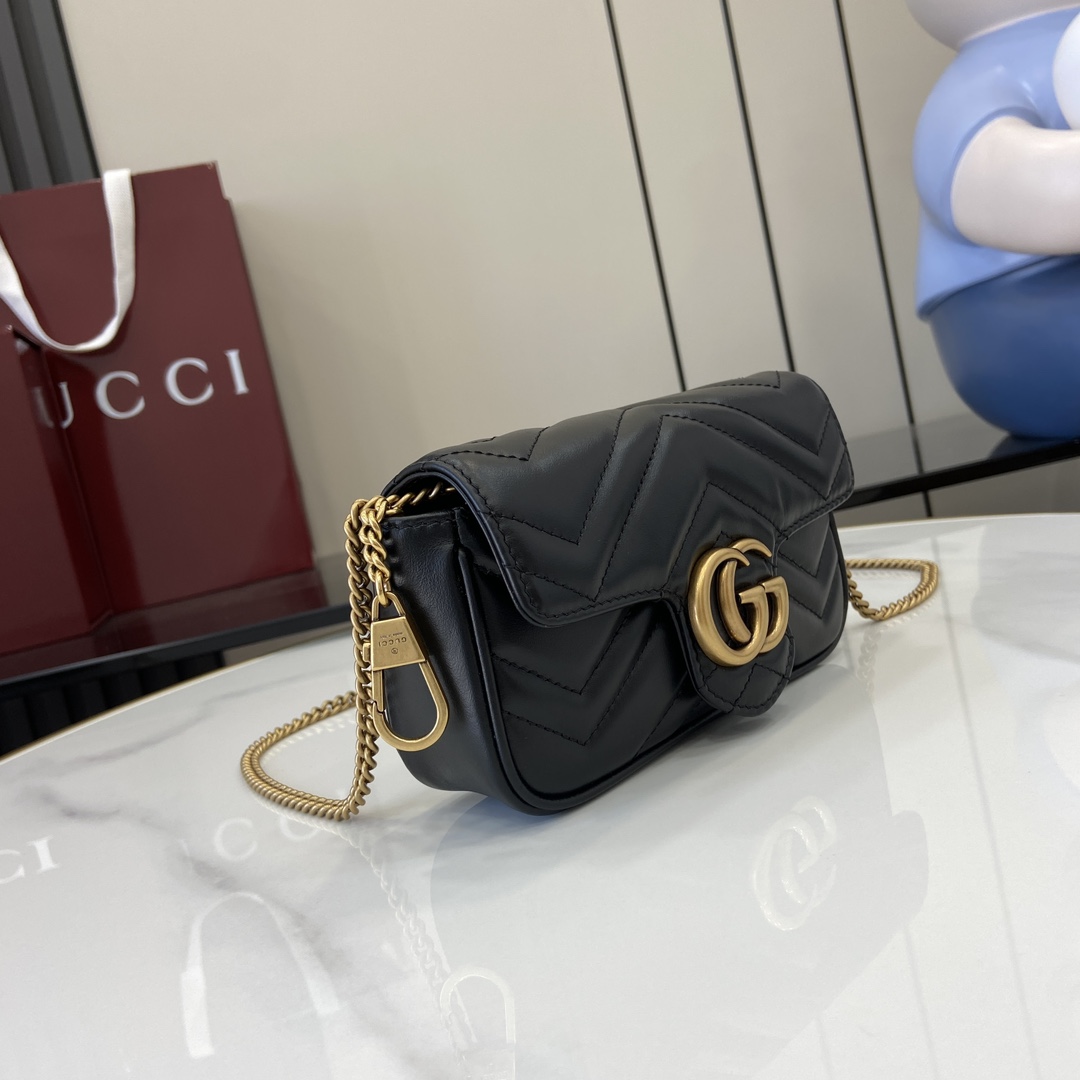 Gucci GG Marmont series super mini handbag Model: 476433. Size: 16.5 (length) x 10 (width) x 4.5cm (thickness) Color: gram full leather gold G/super original leather. Made in Italy Model height 176cm - Image 6