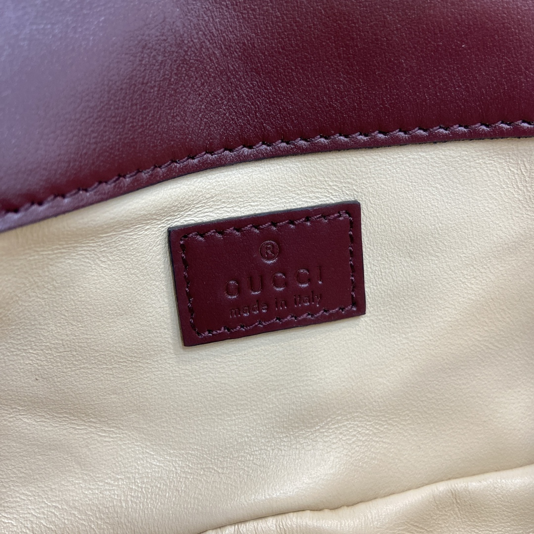 Gucci GG Marmont series quilted mini handbag weight: approximately 0.35 kg Model number:476433. Size: 16.5 (length) x 10 (width) x 4.5cm (thickness) Color: New light pink full leather/original leather. Italian creation Model height 176 cm - Image 2