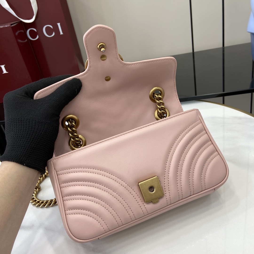 Gucci about 0.6 kg. Model number:446744. Dimensions: 22 (W) x 13 (H) x 6cm (D) Color: Light pink full leather/premium original leather. Italian creation Model height 177 cm - Image 7