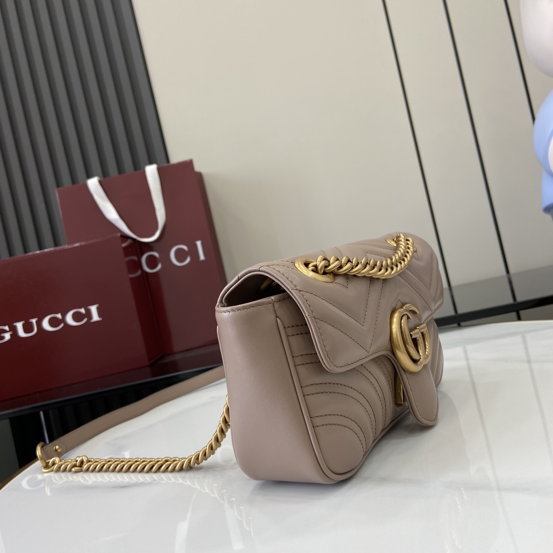 Gucci Marmont series mini handbag Model number:446744. Dimensions: 22 (W) x 13 (H) x 6cm (D) Color: full leather/premium original leather. Italian creation Model height 177 cm - Image 12