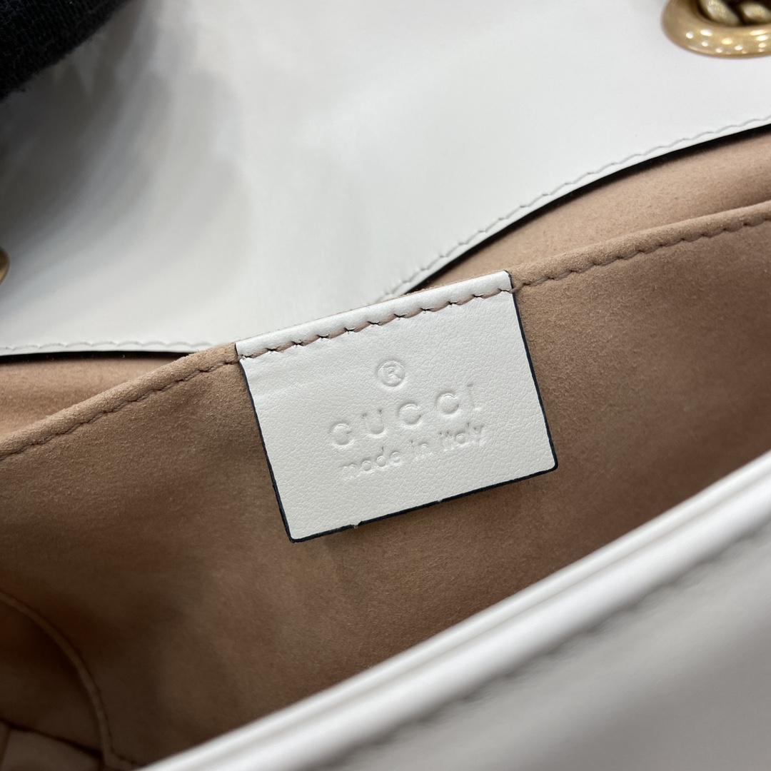 Gucci Marmont series mini handbag Model number:446744. Dimensions: 22 (W) x 13 (H) x 6cm (D) Color: White full leather/premium original leather. Italian creation Model height 177 cm - Image 3