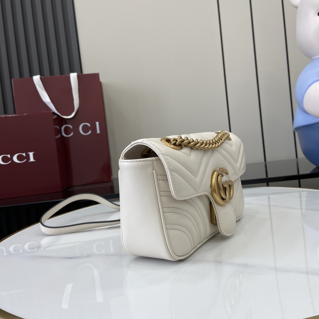 Gucci Marmont series mini handbag Model number:446744. Dimensions: 22 (W) x 13 (H) x 6cm (D) Color: White full leather/premium original leather. Italian creation Model height 177 cm - Image 11