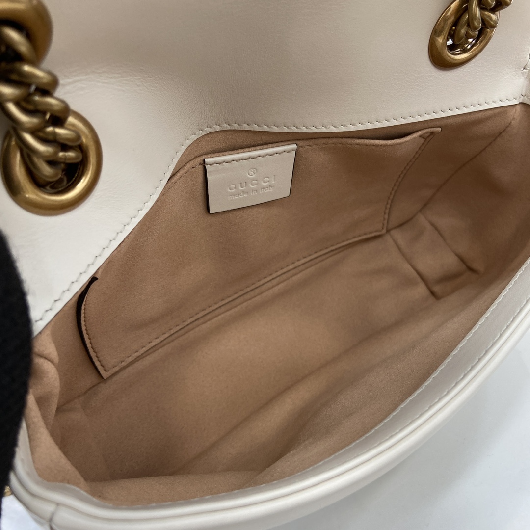 Gucci Marmont series mini handbag Model number:446744. Dimensions: 22 (W) x 13 (H) x 6cm (D) Color: White full leather/premium original leather. Italian creation Model height 177 cm - Image 4