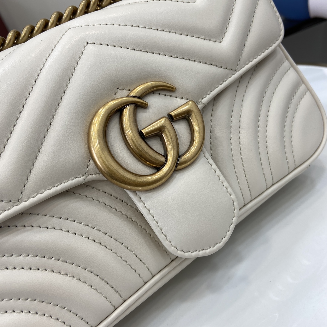 Gucci Marmont series mini handbag Model number:446744. Dimensions: 22 (W) x 13 (H) x 6cm (D) Color: White full leather/premium original leather. Italian creation Model height 177 cm - Image 8