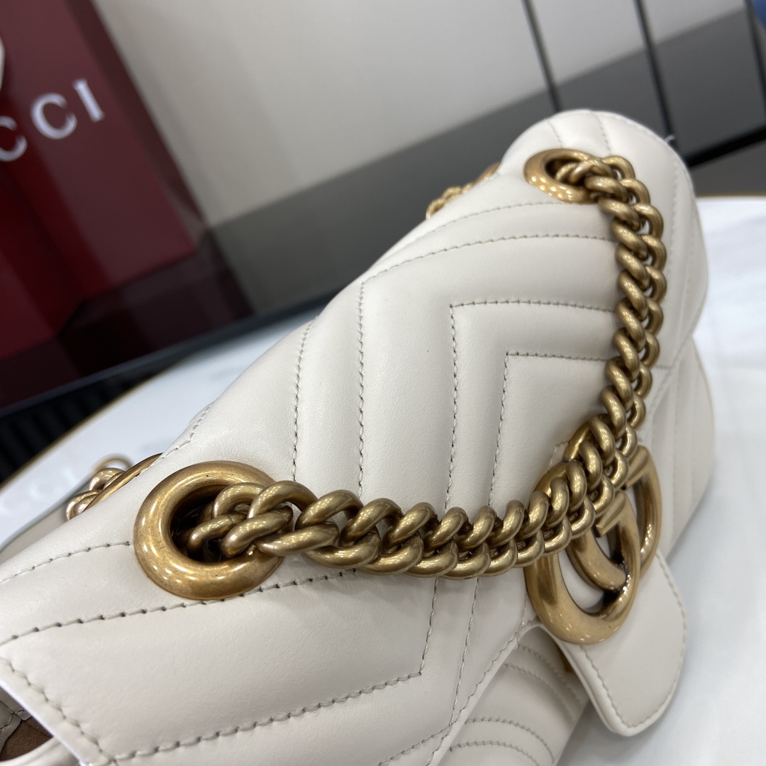 Gucci Marmont series mini handbag Model number:446744. Dimensions: 22 (W) x 13 (H) x 6cm (D) Color: White full leather/premium original leather. Italian creation Model height 177 cm - Image 6