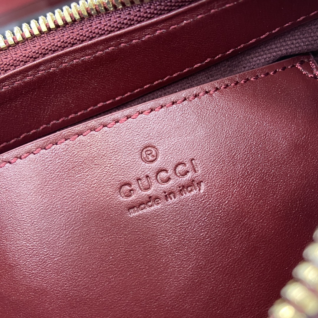 Gucci GG Emblem series mini shoulder bag Model:818763. Size: 19 (W) x 10 (H) x 3.5cm (D) Color: brown gum red leather cat/original leather. - Image 5