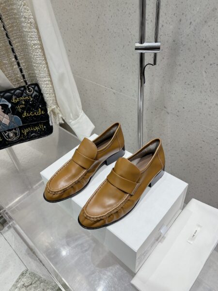 The row Classic Loafers
