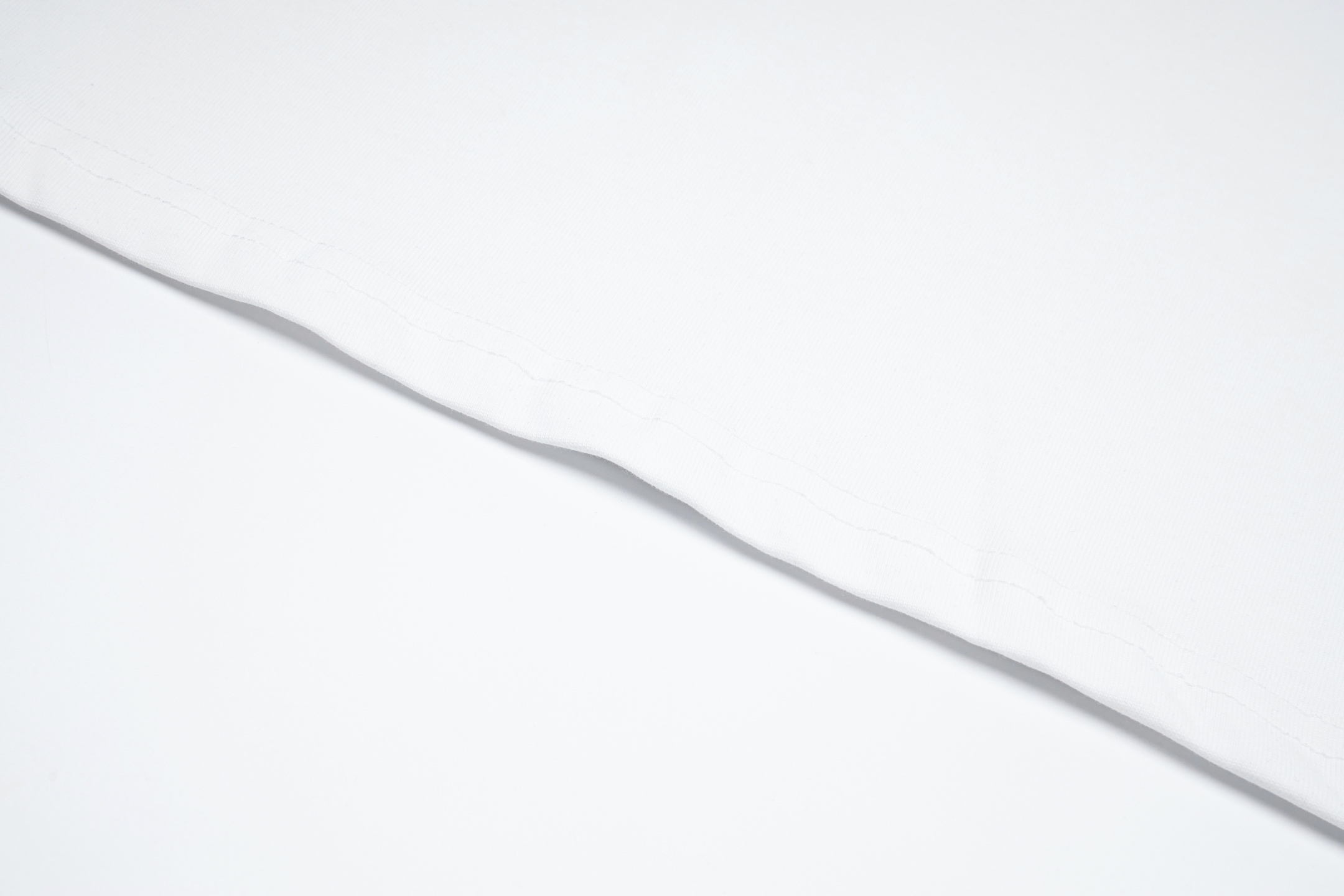 CELINE Triomphe Embroidered Basic Short-Sleeve T-Shirt Product Number: MLAM010 - Image 9