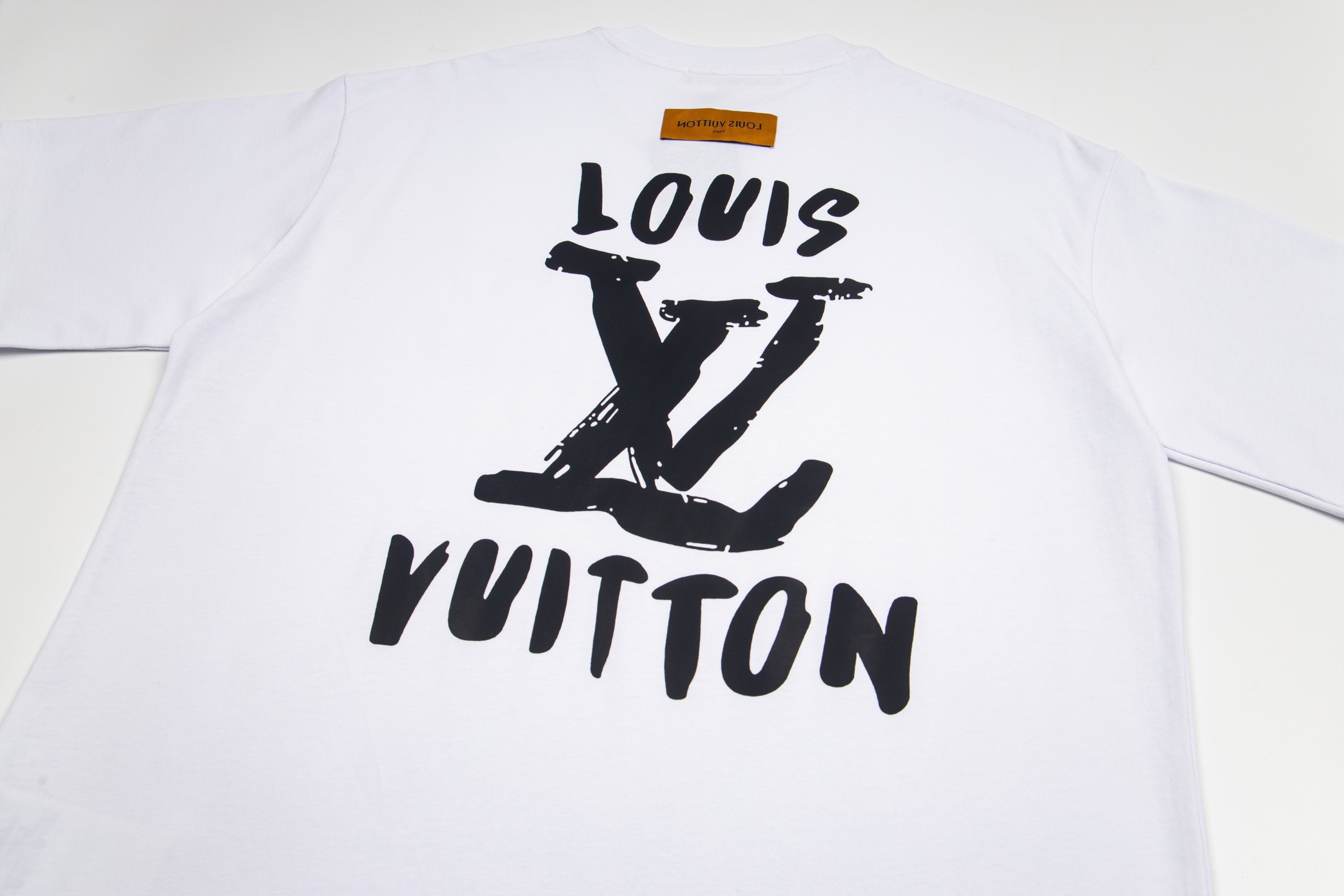 LOUIS VUITTON 2025S New Collection Runway Graffiti Letter Logo Print T-shirt ✔️ Design Details: Fabric: 280g 36-count active eco-friendly fabric - Image 3